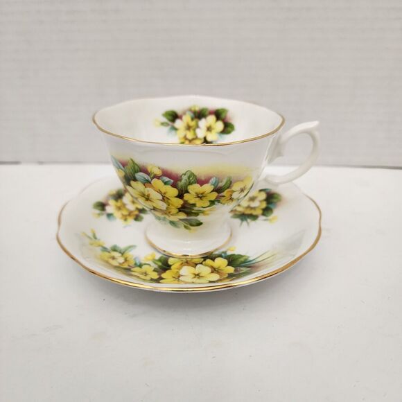 ROYAL ALBERT Teacup & Saucer YELLOW PRIMROSE Bone China Made In England Vintage - Picture 1 of 14